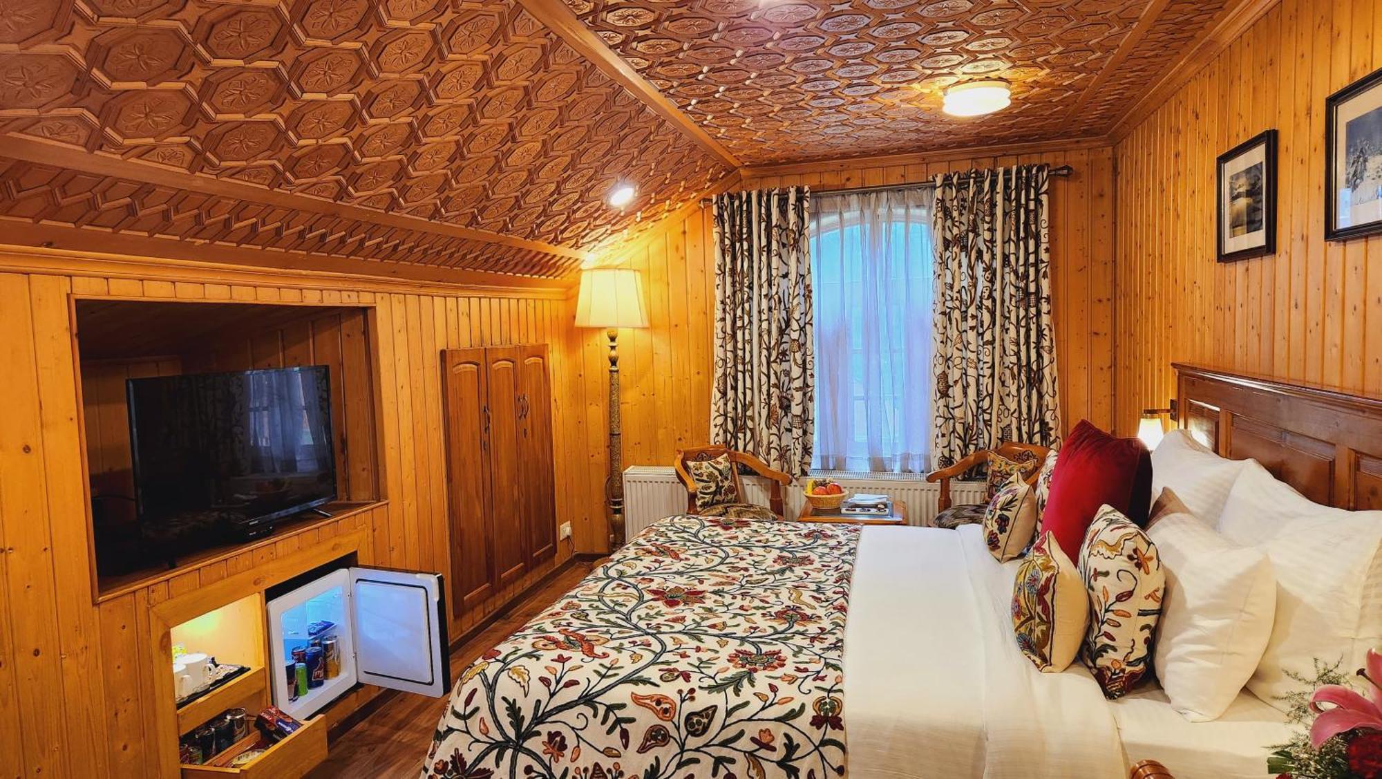 Shaw Inn By Stay Pattern غولمارغ المظهر الخارجي الصورة