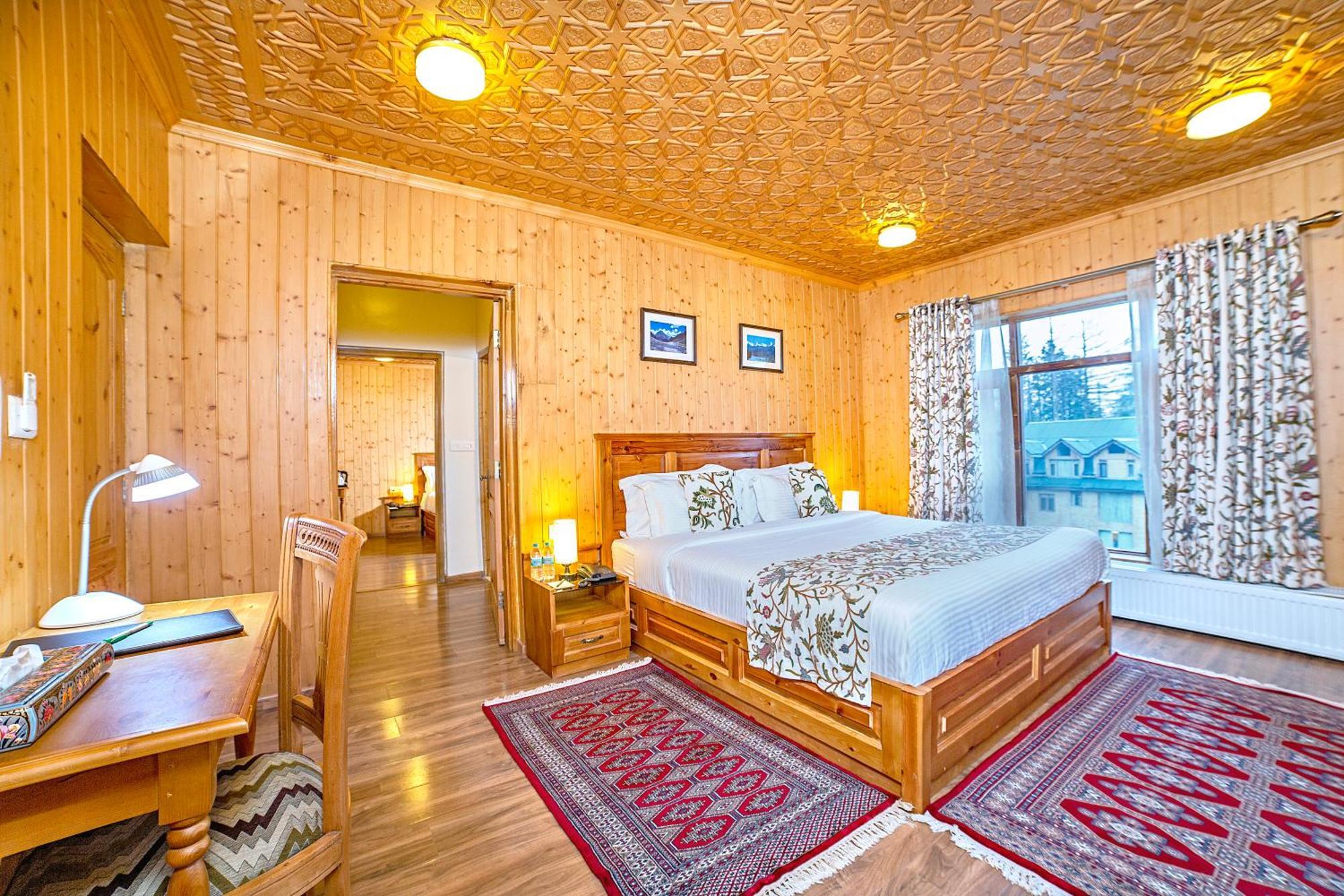 Shaw Inn By Stay Pattern غولمارغ المظهر الخارجي الصورة