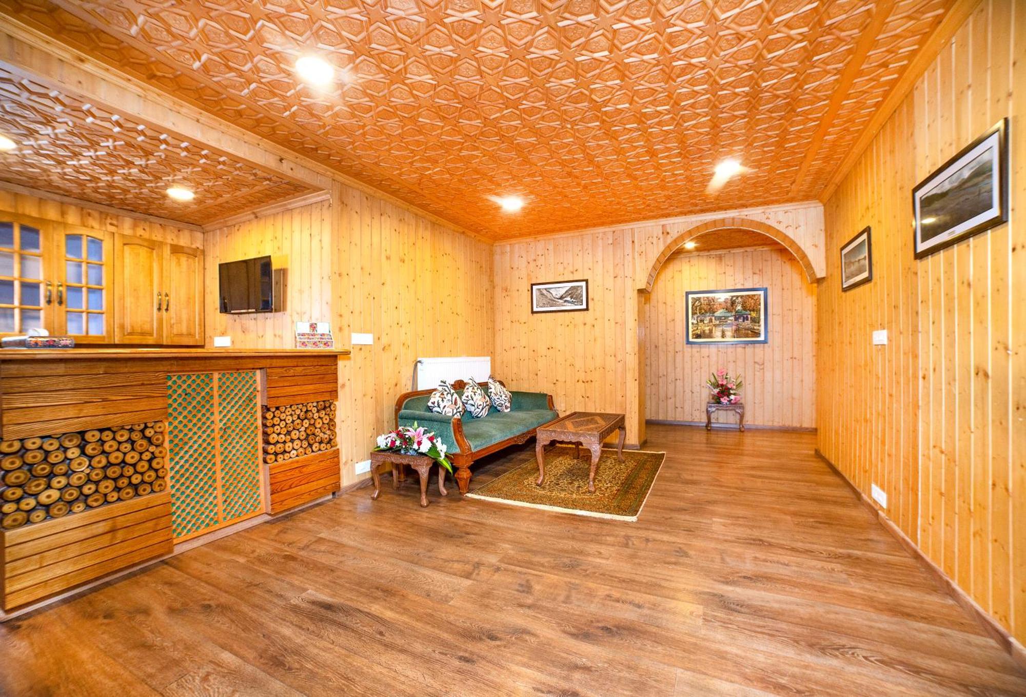 Shaw Inn By Stay Pattern غولمارغ المظهر الخارجي الصورة