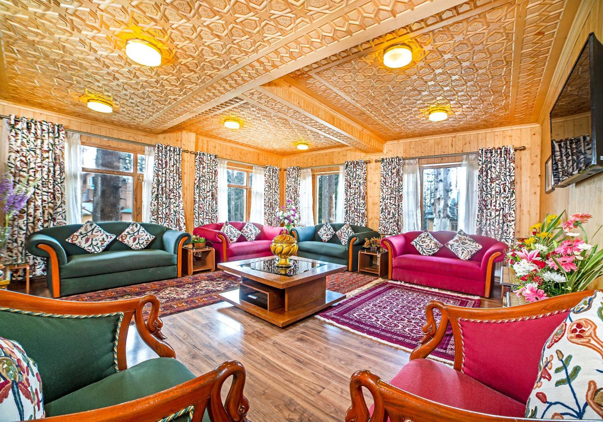 Shaw Inn By Stay Pattern غولمارغ المظهر الخارجي الصورة