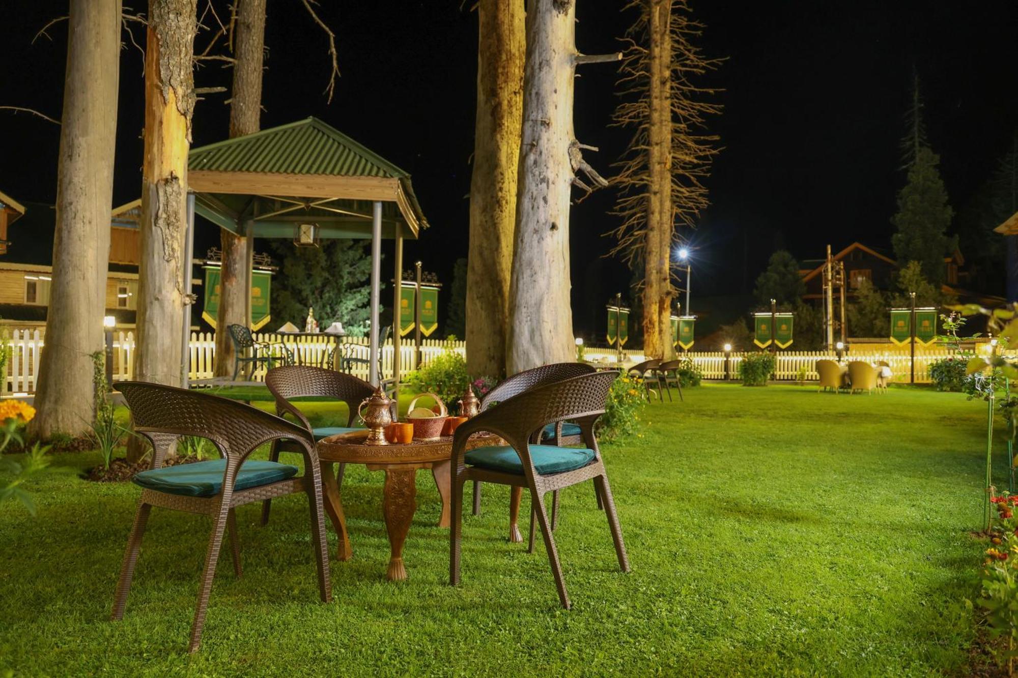 Shaw Inn By Stay Pattern غولمارغ المظهر الخارجي الصورة