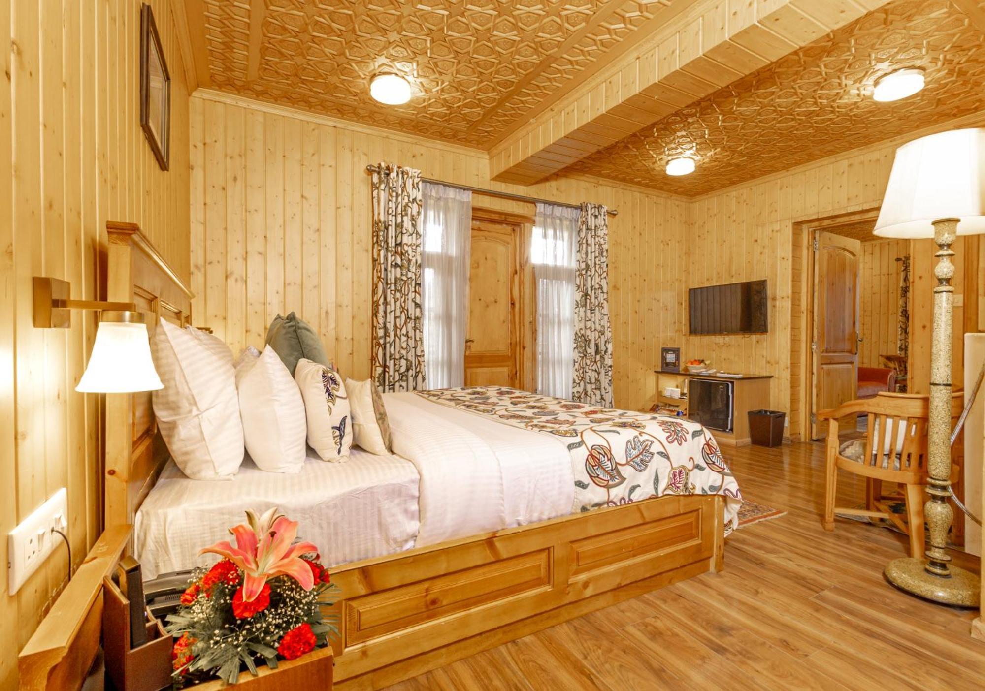 Shaw Inn By Stay Pattern غولمارغ المظهر الخارجي الصورة