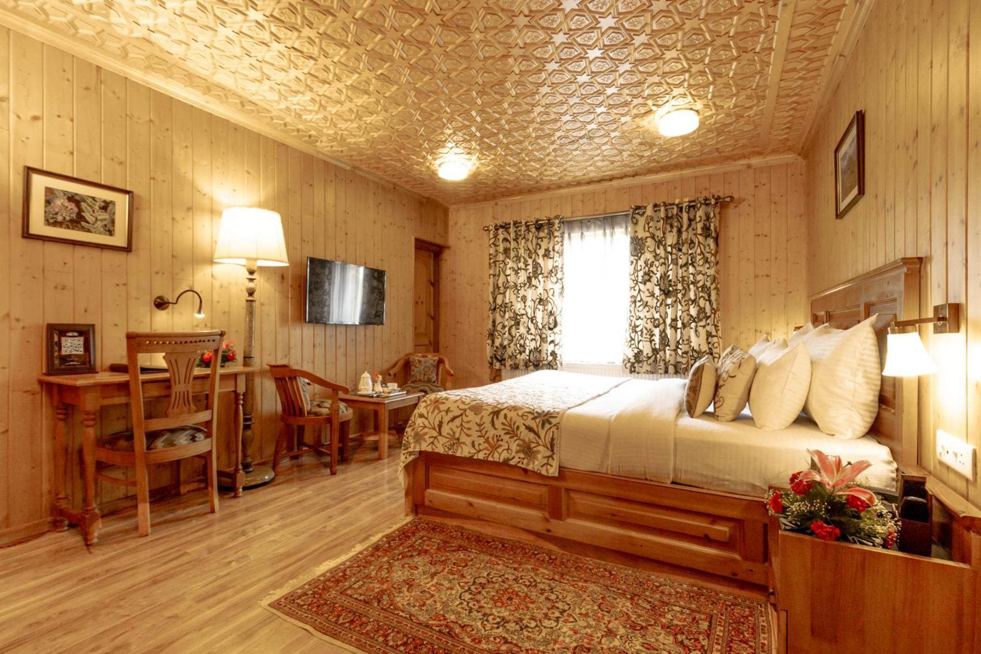 Shaw Inn By Stay Pattern غولمارغ المظهر الخارجي الصورة