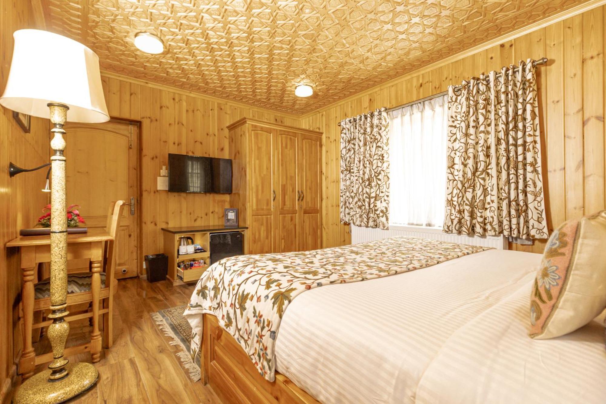 Shaw Inn By Stay Pattern غولمارغ المظهر الخارجي الصورة